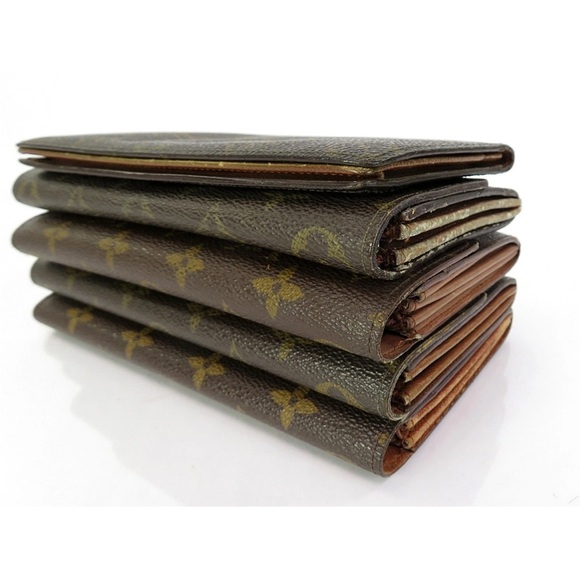 Louis Vuitton Textured Brown Leather Detail - Picture 4 of 16